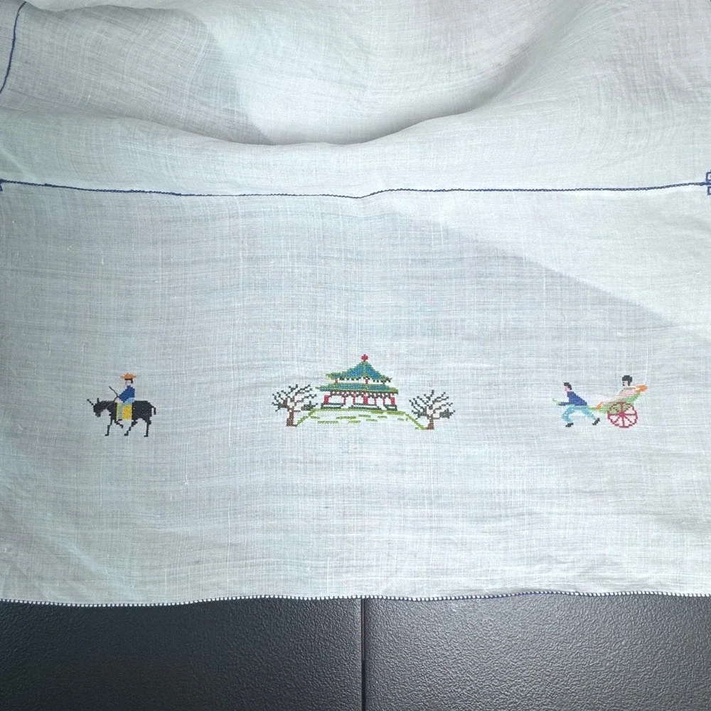 Vintage Hand Embroidered Chinoiserie Linen Tablecloth Pagoda Rickshaw White 34in